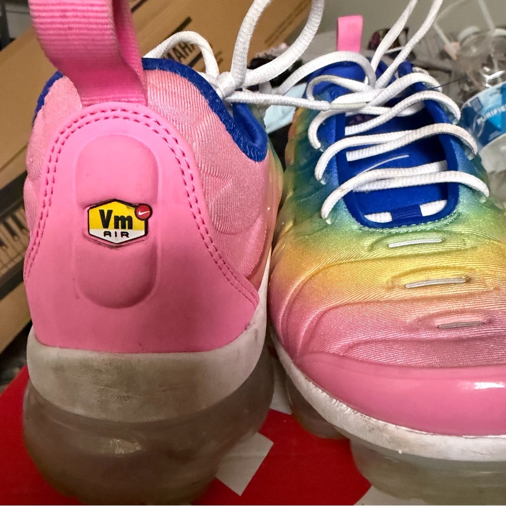 Nike Air VaporMax Plus 9 Pink Foam Sneakers 👟 (dirty) Free Gift 🎁 w/ purchase - Picture 7 of 9
